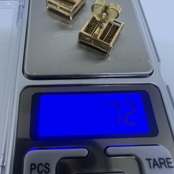 Yellow Diamond Earrings - Picture 5 of 11